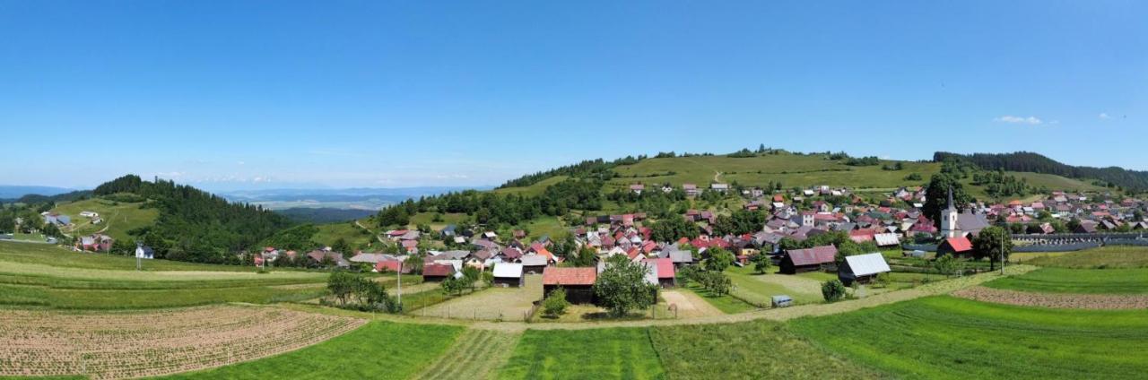 Chalupa Helena Na Poraci Екстериор снимка